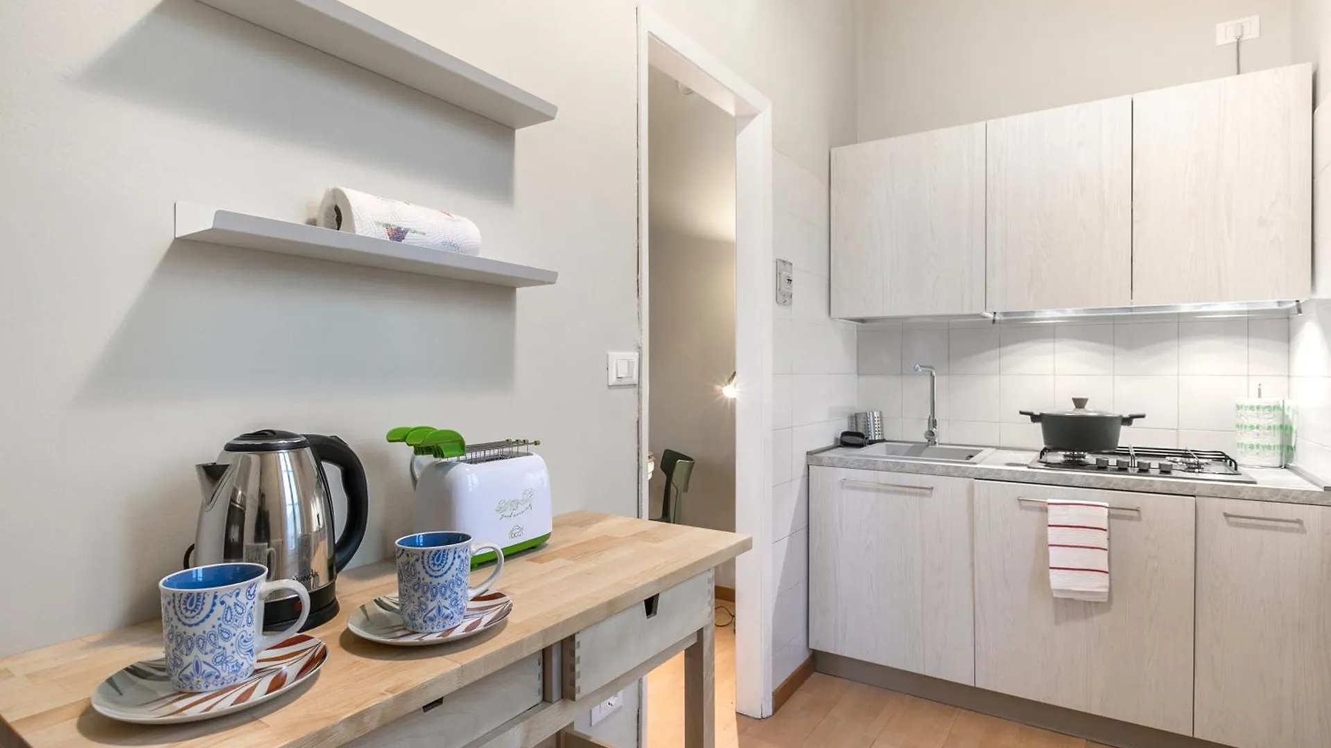 Casa Enza - Happy Rentals Desenzano del Garda Apartment