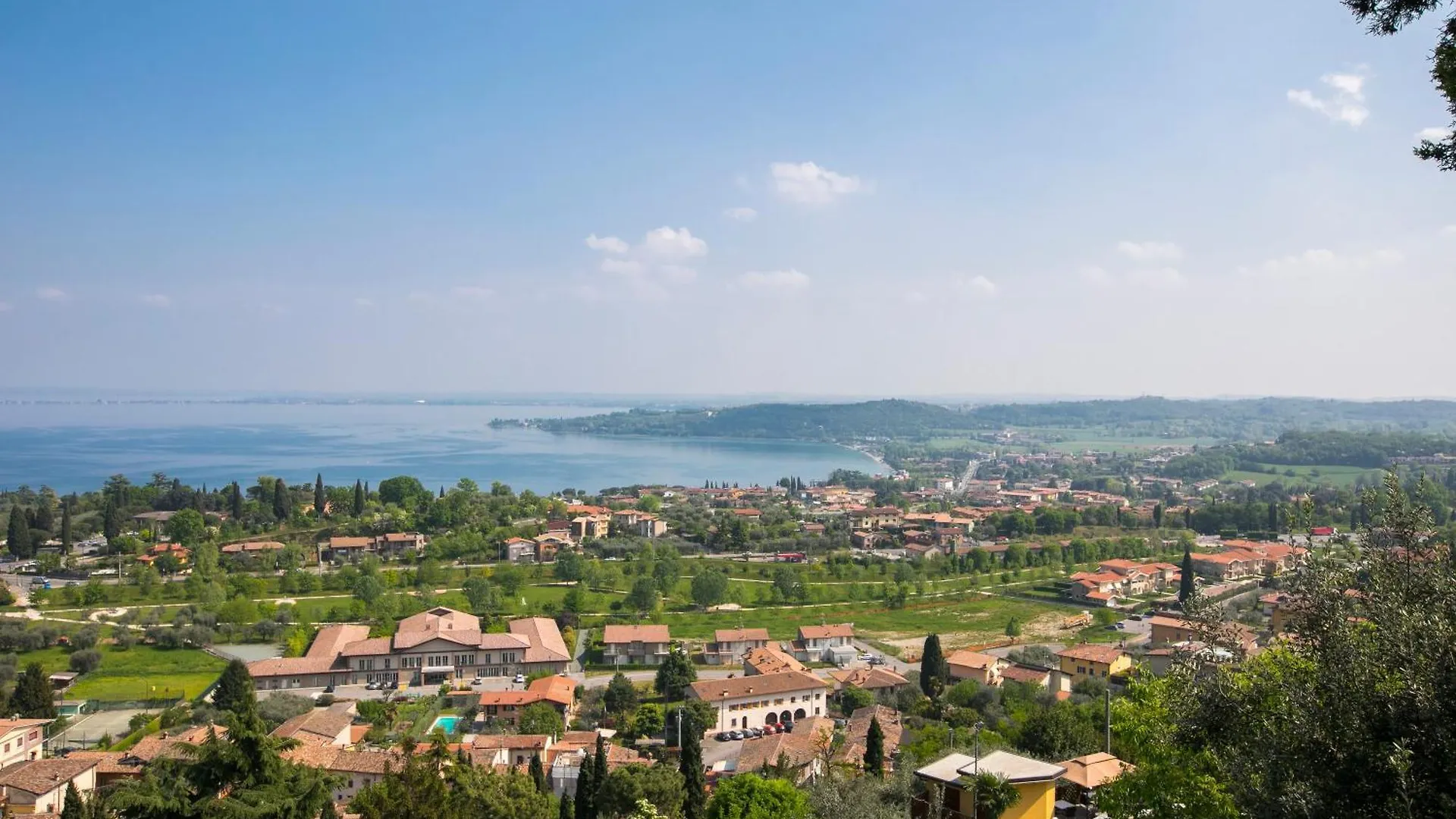 Casa Enza - Happy Rentals Desenzano del Garda 0*,  Italy